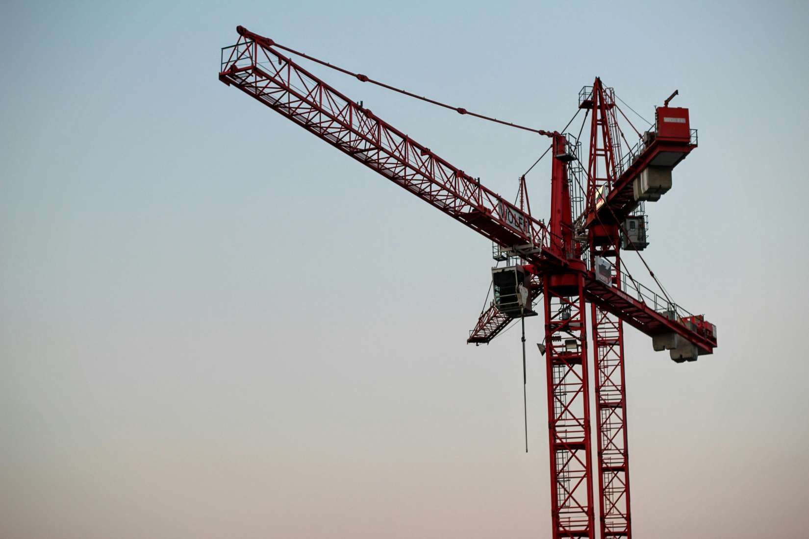 grue rouge ciel